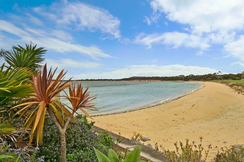SALT Waterfront Apartment - Accommodation Rockhampton 9