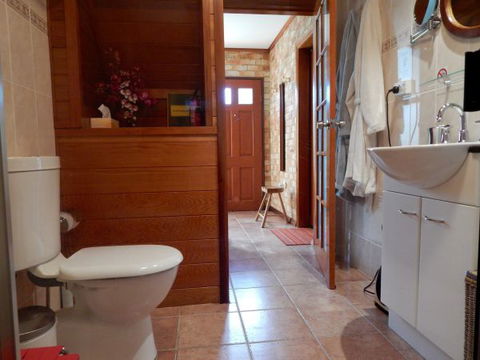 Bet's Bed And Breakfast Studio - Accommodation Rockhampton 9