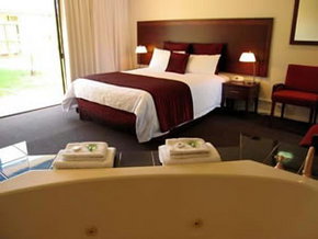 Comfort Inn Deakin Palms - Accommodation Rockhampton 0