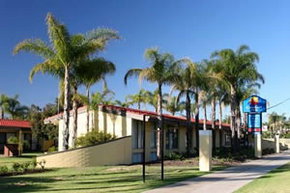 Comfort Inn Deakin Palms - Accommodation Rockhampton 4