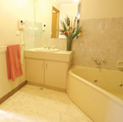City Colonial Motor Inn - Accommodation Rockhampton 1