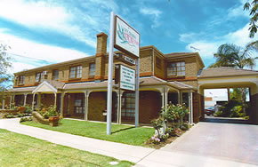 City Colonial Motor Inn - Accommodation Rockhampton 2