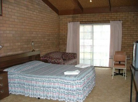 Bakery Park Motor Inn - Accommodation Rockhampton 0