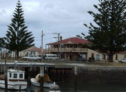 Port Albert Hotel - Accommodation Rockhampton