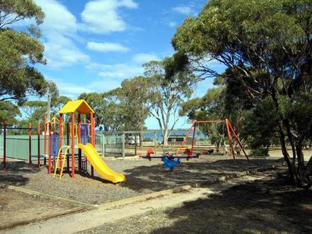 Harbour View Caravan Park - Accommodation Rockhampton 2