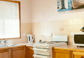 Blue Seas Holiday Villas - Accommodation Rockhampton 3