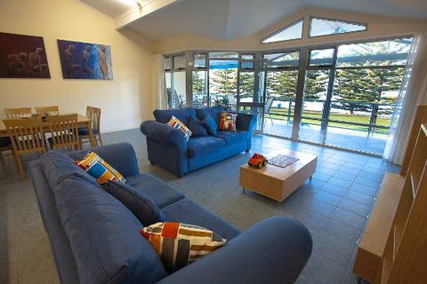 Port Lincoln Foreshore Apartments - Accommodation Rockhampton 3