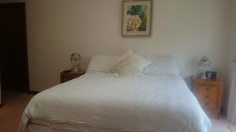 Gaerwood Bed Breakfast - Accommodation Rockhampton 0