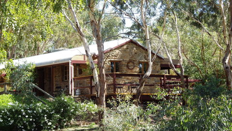 1860 Wine Country Cottages - Accommodation Rockhampton 0