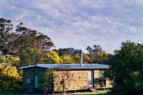 Mount Zero Log Cabins - Accommodation Rockhampton 0