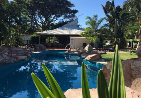 Bush Oasis Caravan Park - Accommodation Rockhampton 2