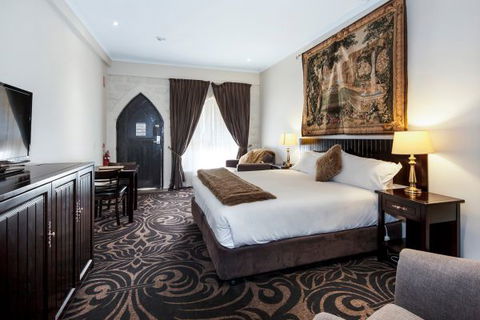 Castle Suites - Kryal Castle - Accommodation Rockhampton 0