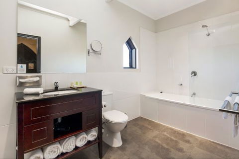 Castle Suites - Kryal Castle - Accommodation Rockhampton 4