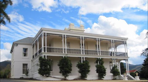 Claremont House - Accommodation Rockhampton 4