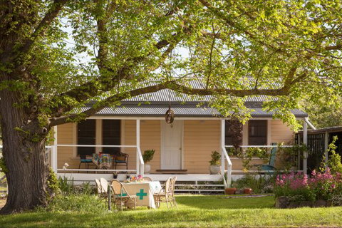 Flop House - Accommodation Rockhampton 8