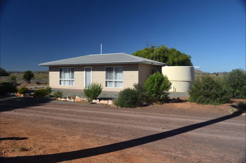Hillview - Accommodation Rockhampton 0