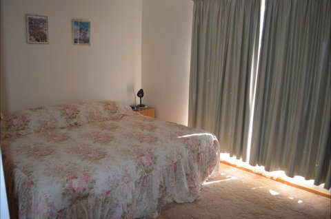 Hillview - Accommodation Rockhampton 2