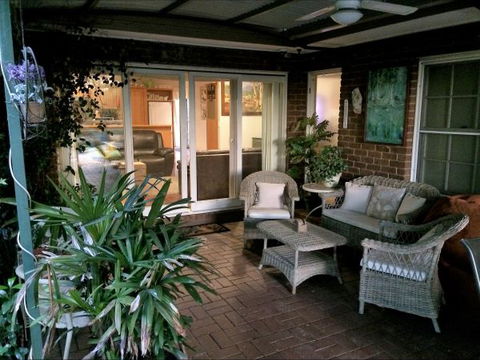 Palm Haven Bed And Breakfast - Accommodation Rockhampton 0
