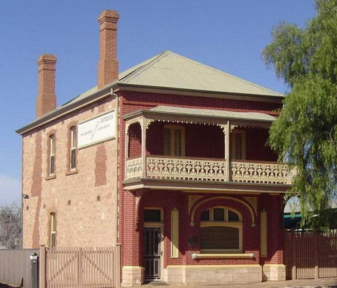 Savings Bank Of South Australia - Old Quorn Branch - Accommodation Rockhampton 0