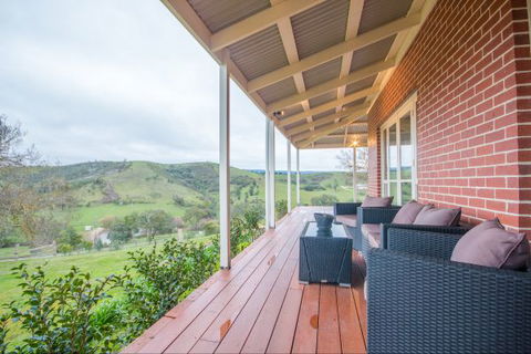 Shearer's Hill - Luxury Farm Stay - Accommodation Rockhampton 6