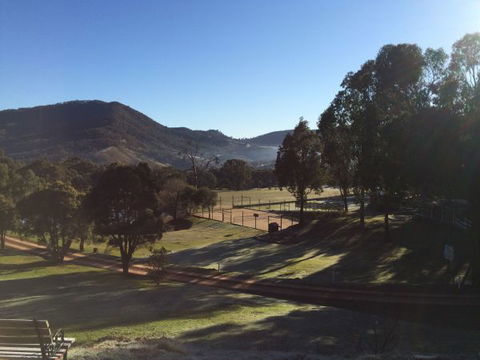 The Black Sparrow - Accommodation Rockhampton 4