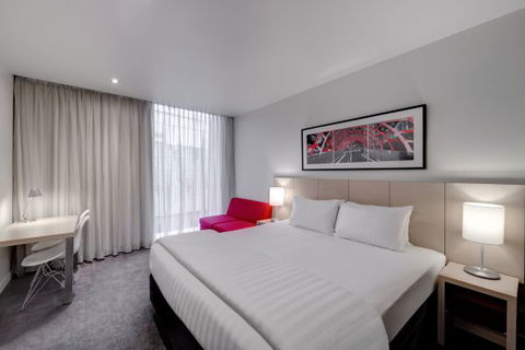 Travelodge Hotel Melbourne Docklands - Accommodation Rockhampton 1