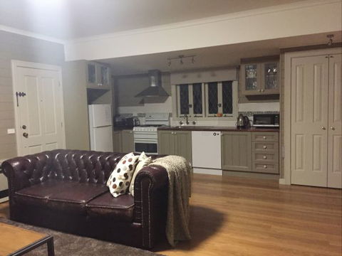 Wandana Bed And Breakfast - Accommodation Rockhampton 2