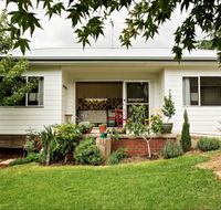 Young Garden Retreat - Accommodation Rockhampton
