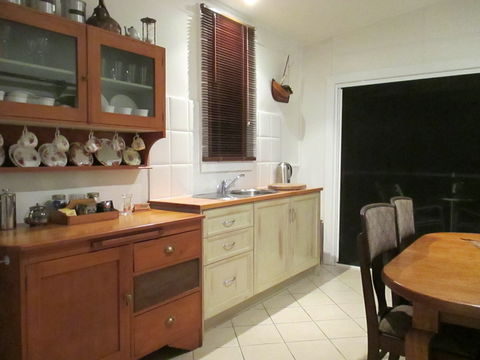 Iona Cottage - Accommodation Rockhampton 5