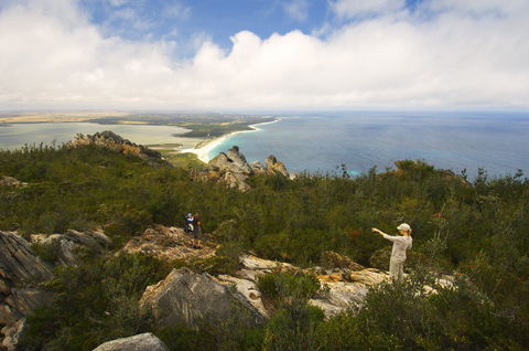 Lucky Bay Campground At Cape Le Grand National Park - Accommodation Rockhampton 2