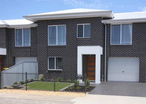 Oaklands Junction - Accommodation Rockhampton 0