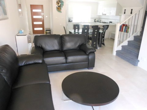 Oaklands Junction - Accommodation Rockhampton 1