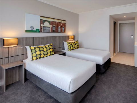 Travelodge Hotel Bankstown Sydney - Accommodation Rockhampton 2