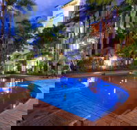 Tropic Towers Apartments