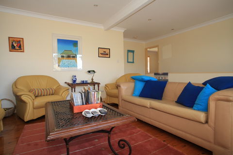 Waterfront Delight - Accommodation Rockhampton 2