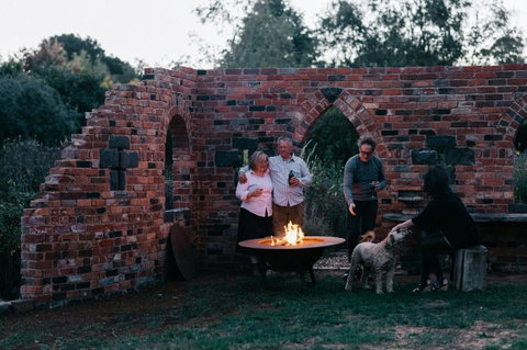 Acre Of Roses - Accommodation Rockhampton 8
