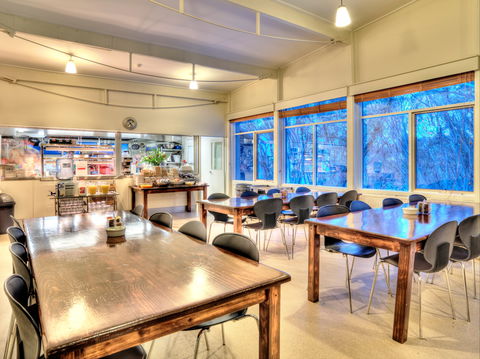Ajax Ski Club - Accommodation Rockhampton 1