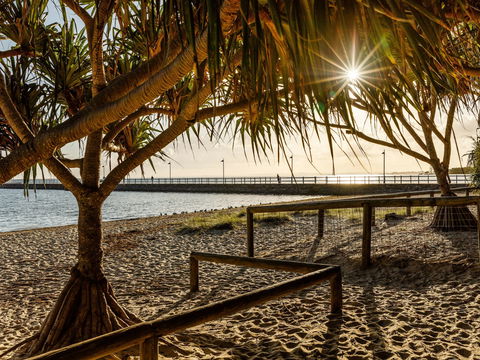 The Waterloo Bay Hotel - Accommodation Rockhampton 1