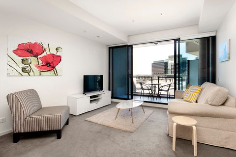 Waterfront Melbourne Apartments - Accommodation Rockhampton 1