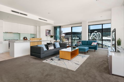 Waterfront Melbourne Apartments - Accommodation Rockhampton 2