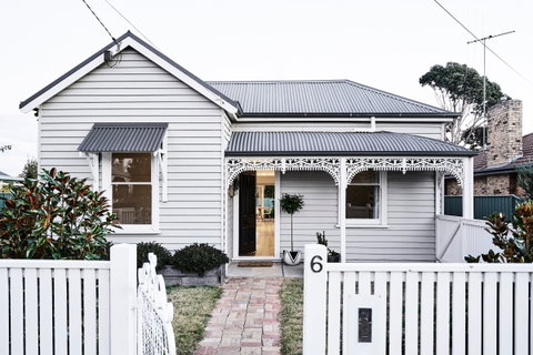 The Fox House, Kyneton - Accommodation Rockhampton 0