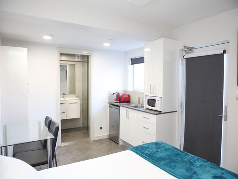 Mark Studios - Accommodation Rockhampton 2