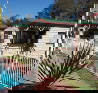 Parkes Country Cabins - Accommodation Rockhampton