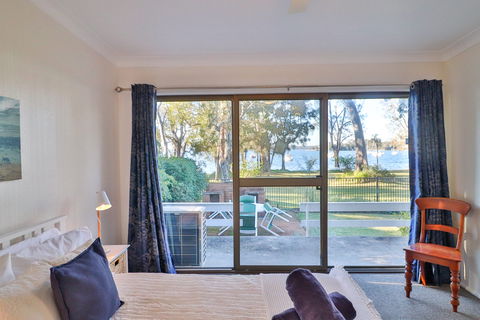 Sail And Surf - Accommodation Rockhampton 2