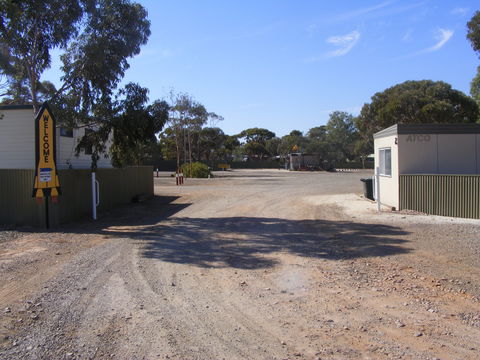 Woomera Traveller's Village And Caravan Park - Accommodation Rockhampton 1