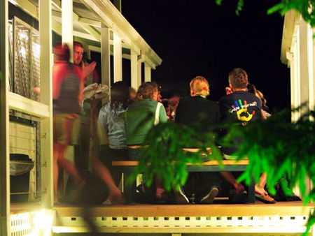 Blue Reef Backpackers - Accommodation Rockhampton 0