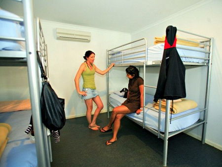 Blue Reef Backpackers - Accommodation Rockhampton 2