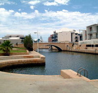 Crest Del Mar Apartments - Accommodation Rockhampton