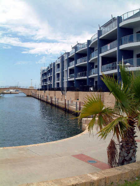 Crest Del Mar Apartments - Accommodation Rockhampton 3