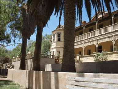 Priory Resort Hotel - Accommodation Rockhampton 3